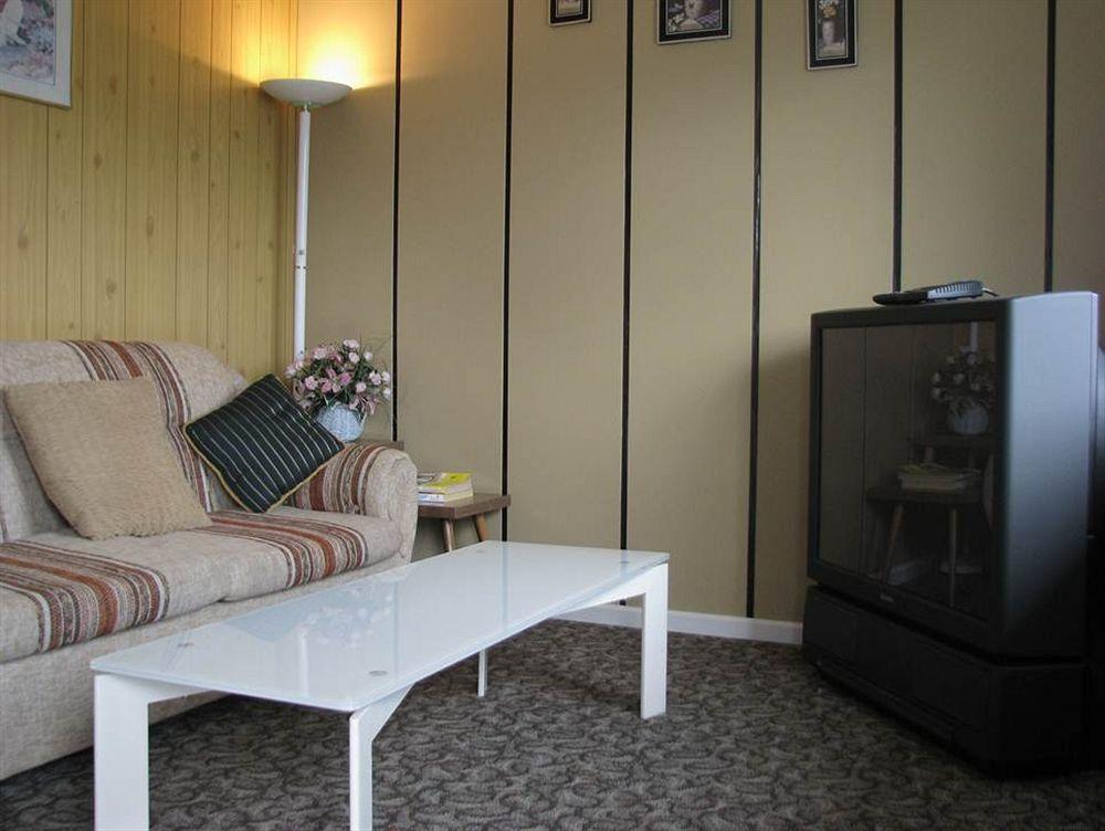 Plaza Motel Penticton Bagian luar foto