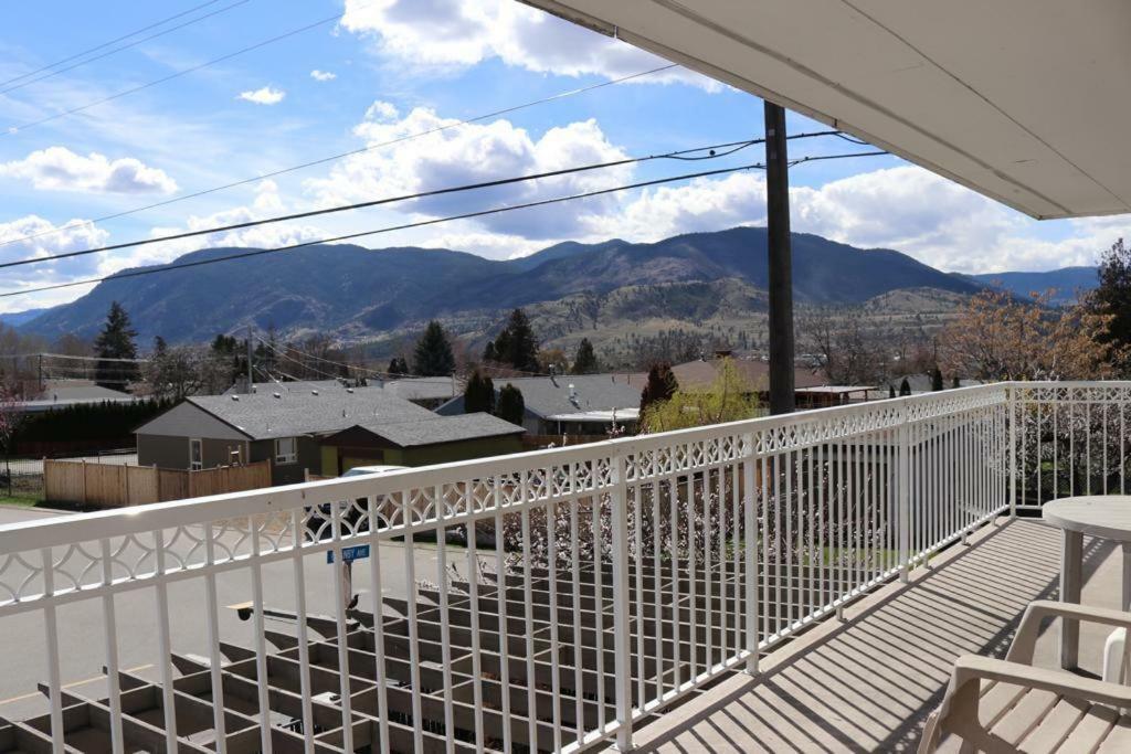 Plaza Motel Penticton Bagian luar foto